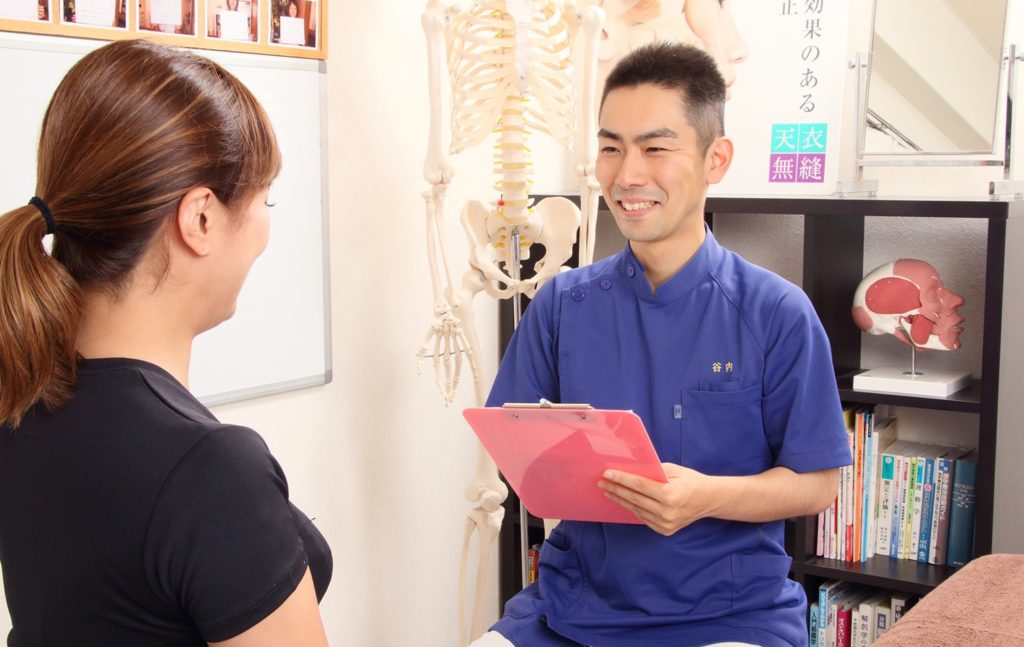 谷内 一平さま (男性・理学療法士/Youtube登録者数8万人)

理学療法士としてお客様の施術やYoutubeでの発信だけではなく、理学療法士に向けてのセミナーなども行なっている谷内さま。Youtubeの登録者数も8.5万人越えの理学療法士さんが英語を始めようと思った理由、そして3ヶ月の英語パーソナルトレーニングで感じたことをお話いただきました！